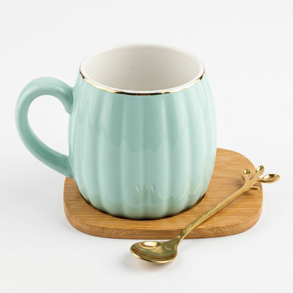 Taza Cerámica Relieve Base Madera C&L-1140 Elegante, Decorativa y Funcional