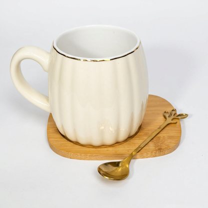 Taza Cerámica Relieve Base Madera C&L-1140 Elegante, Decorativa y Funcional